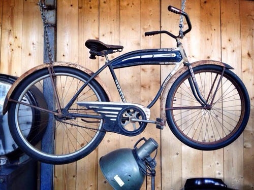 รับซื้อของเก่า รถยนต์เก่า รถคลาสสิคและซากรถยนต์ทุกชนิด รับจัดหาของเก่า ทุกชนิดรับ                      ซื้อเฟอร์นิเจอร์เก่า เครื่องใช้ไฟฟ้าเก่า แอร์เก่าเครื่องมือ เครื่องจักร มีของเก่าทุกชนิด สอบถามปรึกษาเราได้  รับซื้อถึงที่ จ่ายเงินทันที รถยนต์เก่า รถคล