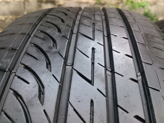 ขายยาง  Bridgestone  Tranza. 205/65R16  ยางสัปดาห์ที่01ปี14 ไม่แตกลายไม่ร้าวไม่ปะ จำนวน 4 เส้น