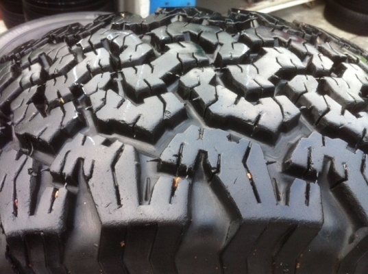 ขายยาง bf all 265/70/16