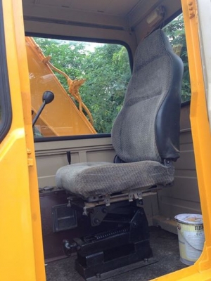 KOBELCO SK03  รถเก่านำเข้าจากญี่ปุ่นไม่เคยใช้งานในไทย  ทำสีใหม่แล้วเฉพาะภายนอกเครื่องในญี่ปุ่นเดิมๆ ราคา : 380,000 บาท  พร้อมเอกสารใบอินวอย