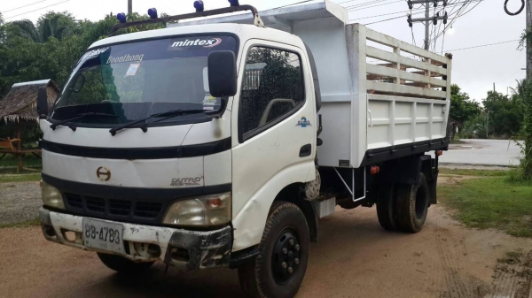 ขายรถบรรทุก 6 ล้อดัมพ์ HINO DUTRO 120 แรงม้าปี 2547 ราคา 500000
