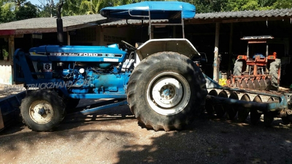 รถไถ ยี่ห้อ FORD รุ่น 6610 เพลาเดียว เสื้อลาย รถไถ ยี่ห้อ FORD รุ่น 6610 เพลาเดียว เสื้อลาย