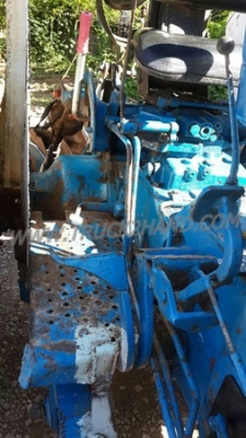 รถไถ ยี่ห้อ FORD รุ่น 6610 เพลาเดียว เสื้อลาย รถไถ ยี่ห้อ FORD รุ่น 6610 เพลาเดียว เสื้อลาย