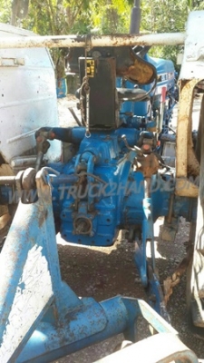 รถไถ ยี่ห้อ FORD รุ่น 6610 เพลาเดียว เสื้อลาย รถไถ ยี่ห้อ FORD รุ่น 6610 เพลาเดียว เสื้อลาย