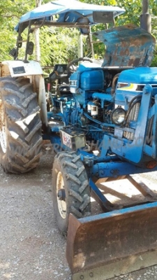 รถไถ ยี่ห้อ FORD รุ่น 6610 เพลาเดียว เสื้อลาย รถไถ ยี่ห้อ FORD รุ่น 6610 เพลาเดียว เสื้อลาย