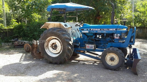 รถไถ ยี่ห้อ FORD รุ่น 6610 เพลาเดียว เสื้อลาย