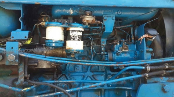 รถไถ ยี่ห้อ FORD รุ่น 6610 เพลาเดียว เสื้อลาย รถไถ ยี่ห้อ FORD รุ่น 6610 เพลาเดียว เสื้อลาย