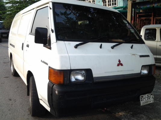 MITSUBISHI L300 สภาพสวยๆ พร้อมวิ่งใช้งาน