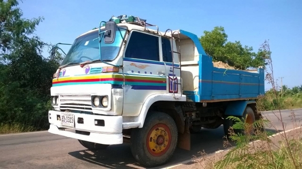 ขาย 6 ล้อดั้ม คัสซีหัวยาว เครื่อง 6BB1 145 แรงม้าปั้มคอยาว เฟืองท้ายจัมโบ้ วางหัว JCM ลงเล่มแล้ว พวงมาลัยพาวเวอร์  แอร์เย็น ทะเบียนพร้อมโอน