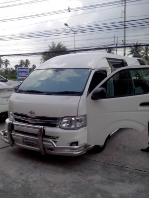 2010 TOYOTA ตู้คอมมิวเตอร์ 2.7 VTI เบนซิน เกียร์ธรรมดา ติด NGV หัวฉีด 2 ถัง