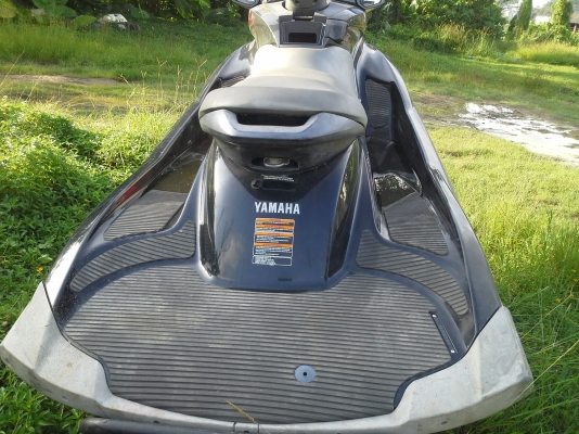 yamaha FX-1800 super high out put yamaha FX-1800 super high out put