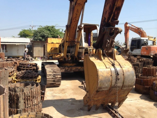 KOMATSU PC 200 2 เดิมๆทุกอย่างรถเก่านำเข้าจากญี่ปุ่นไม่เคยใช้งานในไทย  สภาพพร้อมลุยงาน   รถขุด :PC200-2 ชั่วโมง : 6896 เครื่องยนต์ : 6D105 เลขซีเรียล :  ราคา 800,000 บาท