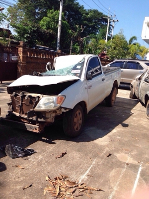 วีโก้หัวเดียว สีขาวปี07 โอนลอยบุคลเครื่องเกียรสมบูรณ์เเยกขายเป็นอะไหลทุกอย่าง.โทรสอบถามได้มีอีกหลายรุ่น