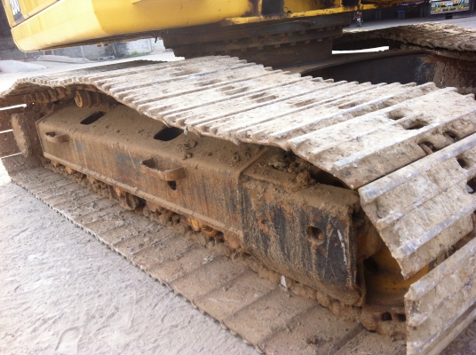 ขายรถแบคโฮ KOMATSU PC-200-7 ปี.2005 รถบางกอก 10995 ช.ม สภาพสวย เล่มทะเบียน จัดแน้นร์ได้ ราคา 1650000 สนใจโทร