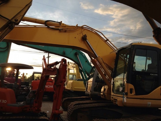 KOMATSU  PC210LC เท่ากับ200 7 รถนำเข้าจากญี่ปุ่น เชคนอก พร้อมลุยงาน อินวอย ราคา 2,400,000 บาท