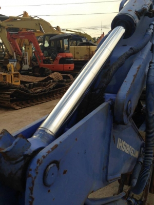 MM30CR 2 เชคนอกนำเข้าจากญี่ปุ่นยังไม่เคยใช้งานในไทย เดิมๆทุกอย่าง สภาพพร้อมลุยงาน  รถขุด MM30CR-2  เลขซีเรียล : E9G01073 ราคา : 320,000 บาท เอกสารพร้อมใบอินวอยแจ้งจำหน่าย ราคาคุยได้