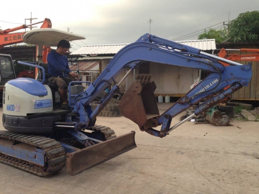 MM30CR 2 เชคนอกนำเข้าจากญี่ปุ่นยังไม่เคยใช้งานในไทย เดิมๆทุกอย่าง สภาพพร้อมลุยงาน  รถขุด MM30CR-2  เลขซีเรียล : E9G01073 ราคา : 320,000 บาท เอกสารพร้อมใบอินวอยแจ้งจำหน่าย ราคาคุยได้