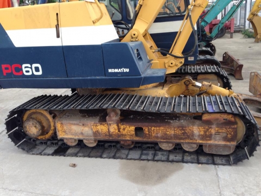 KOMATSU PC60 6 สภาพเทพ  เชคนอกเก่าญี่ปุ่นแท้ รถขุด  KOMATSU PC60 6  ชั่วโมง : 9,167 ชม.  เครื่อง : 4D95L-1  ราคา 850,000บาท