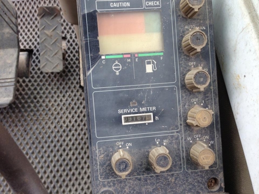 KOMATSU PC60 6 สภาพเทพ  เชคนอกเก่าญี่ปุ่นแท้ รถขุด  KOMATSU PC60 6  ชั่วโมง : 9,167 ชม.  เครื่อง : 4D95L-1  ราคา 850,000บาท