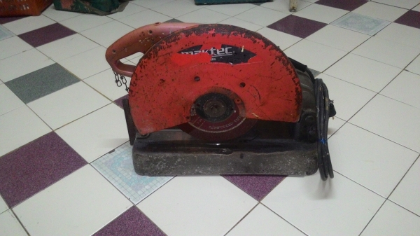 ขายไฟเบอร์ตัดเหล็กขนาดใบ14นิ้วยี่ห้อ Maktecพร้อมใช้งานครับ