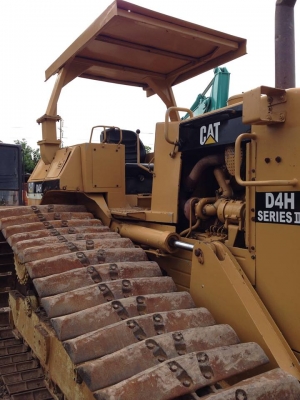ขายรถใน CAT D4H ราคา 850,000(ราคาคุยได้อีก) ขายรถใน CAT D4H ราคา 850,000(ราคาคุยได้อีก)
