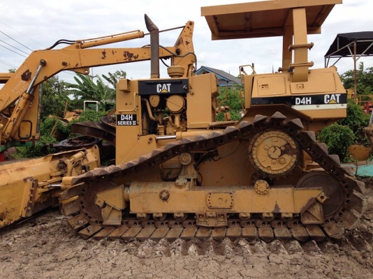 ขายรถใน CAT D4H ราคา 850,000(ราคาคุยได้อีก) ขายรถใน CAT D4H ราคา 850,000(ราคาคุยได้อีก)