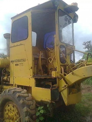 ***ขายแล้วครับขอบคุณ Truck2hand <<ถูกๆจัดให้ ร่วมสู้ด้วยกัน พี่น้องครับ !!>>ขายรถเกรดเดอร์ MOTOR GRADER KOMATSU GD376H CLOSECAB S.No.3268 (เทียบเท่า CAT120-G) เอวแข็ง เก๋งตู้ เครื่องเดิมปั้มเดิม เครื่อง CUMMINS NH-220 125HP 6สูบ เครื่องดี แน่น