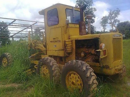 ***ขายแล้วครับขอบคุณ Truck2hand <<ถูกๆจัดให้ ร่วมสู้ด้วยกัน พี่น้องครับ !!>>ขายรถเกรดเดอร์ MOTOR GRADER KOMATSU GD376H CLOSECAB S.No.3268 (เทียบเท่า CAT120-G) เอวแข็ง เก๋งตู้ เครื่องเดิมปั้มเดิม เครื่อง CUMMINS NH-220 125HP 6สูบ เครื่องดี แน่น