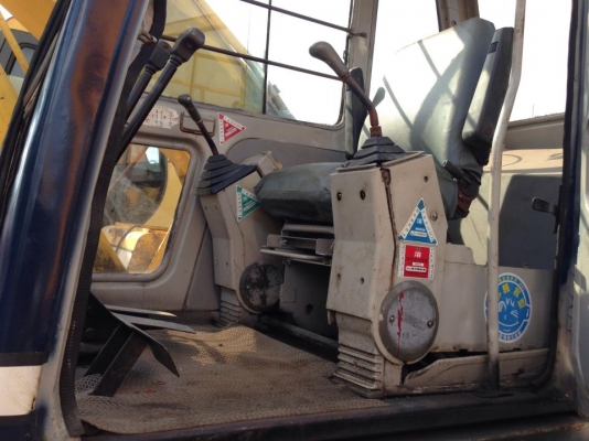 ขายรถนอกนำเข้าจากญี่ปุ่น KOBELCO SK200 มาร์ค 3  รถนำเข้าจากญี่ปุ่น  ไม่เคยผ่านการใช้งานในประเทศไทย สภาพพร้อมใช้  ราคา 1,600,000บาท ทดลองขับก่อนได้