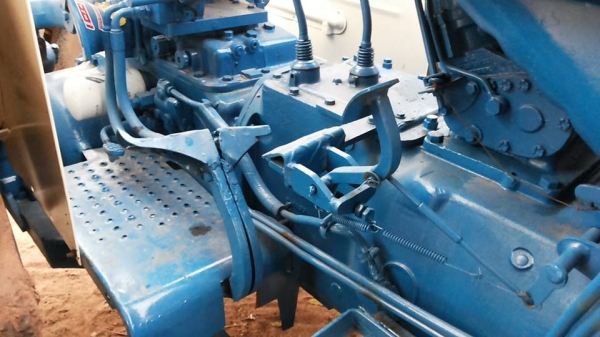 **275,000 บ.ต่อรอง**ขายรถไถเพลาเดียว FORD 6600 T3 ตัวเต็ม เครื่องเดิมปั้มเดิม ไอดีเล็ก เครื่องT3-D5NN6015J เกียร์D7NN7006C ท้ายD4NN4024B เครื่องโอเค สตาร์ทง่าย เกียร์ดีไม่หลุด ปั้มดี ทำงานดี คล่องตัว ช่วงล่างดี หนึบ ระบบไฮฯใช้งานปกติ ท้ายดี ไม่แตก ยกหางดี **275,000 บ.ต่อรอง**ขายรถไถเพลาเดียว FORD 6600 T3 ตัวเต็ม เครื่องเดิมปั้มเดิม ไอดีเล็ก เครื่องT3-D5NN6015J เกียร์D7NN7006C ท้ายD4NN4024B เครื่องโอเค สตาร์ทง่าย เกียร์ดีไม่หลุด ปั้มดี ทำงานดี คล่องตัว ช่วงล่างดี หนึบ ระบบไฮฯใช้งานปกติ ท้ายดี ไม่แตก ยกหางดี