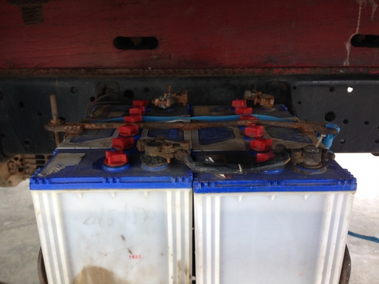 ISUZU NPR หัวน้ำเงิน ปี 2548 เครื่องยูโรทู 130 แรงเทอร์โบ พวงมาลัยเพาเวอร์  ยาว 4.30 เมตร