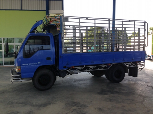 ISUZU NPR หัวน้ำเงิน ปี 2548 เครื่องยูโรทู 130 แรงเทอร์โบ พวงมาลัยเพาเวอร์  ยาว 4.30 เมตร