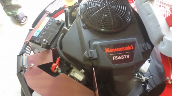 รถตัดหญ้านั่งขับ นำเข้าจากญี่ปุ่น (รถใหม่ครับ)