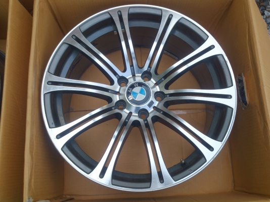 ขายแม็ก BMW ขอบ19 ถูกๆ จำนวน 4 วง