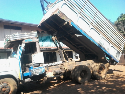 ขาย  10  ล้อ 2 เพลาดั้ม หัวยาวเครื่อง6 Bf 185 แรง เฟืองท้ายหมวกเจกสภๅพดีพร้อมใช้