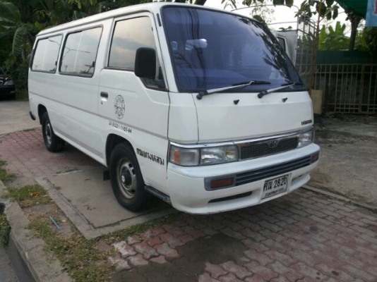 URVAN มือเดียว เบนซิน โรงงาน ใช้น้อยมาก