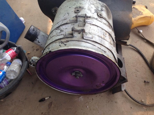 ขายเครื่องขมิ้นใช้แก๊สพร้อมเกียร์เป็นของฮีโน่และกลองอากาสยกชุดเครื่องพังลูซูบติดหนึ่งตัวcummin 330hp รุ่น l-trane