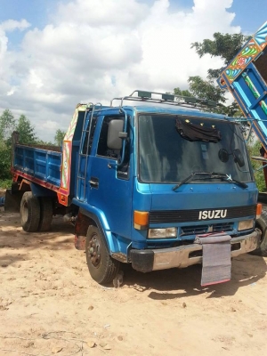 ***ขายแล้วครับขอบคุณ Truck2hand ขาย6ล้อดั้มดิน5คิว ISUZU ROCKY FRR13LA 195HP เครื่อง6HE1-195แรง แห้งดีแน่น แรงดีไม่เยิ้ม เกียร์ดีไม่หลุด ช่วงล่างFหน้า-หลัง คัสซีสวย ไม่ปะไม่ดาม กระบะดั้มเหล็ก5ตัน3.60ม.ยิงหน้าสภาพดี พื้นดีข้างยังสวย ไม่ผุไม่โก่ง หัวเก๋งสวย