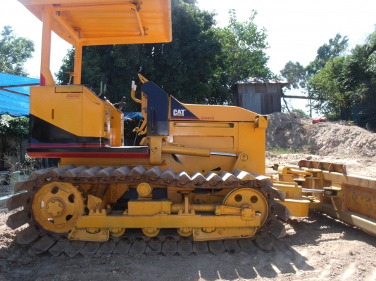 แทรคเตอร์ cat d2cx