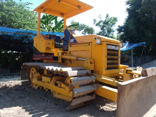 แทรคเตอร์ cat d2cx