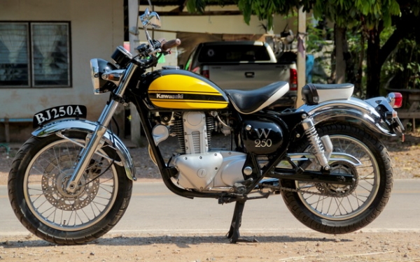 ขายEsterlla 250ปี99อินวอยสรรพสามิตแท้ เครื่องดีไม่รั่วไม่ซึม สีสวยสภาพเก็บงานมาแล้ว ราคา60000ต่อรองได้เสมอครับ