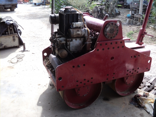 รถบดอัดพื้นทางแบบเดินตาม