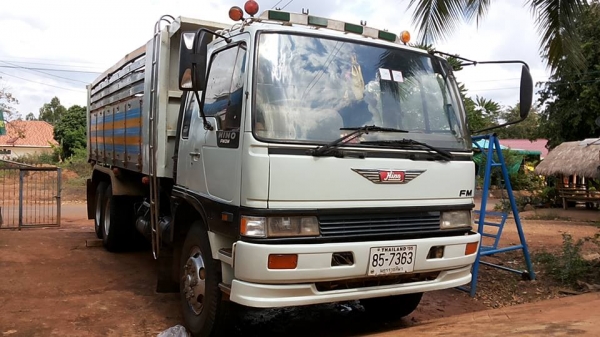 **1,300,000 บ.ต่อรอง**ขาย10ล้อ2เพลาดั้ม HINO FM3M-240HP FM3MNKD M10C-240แรงปี45 เครื่องเดิมเกียร์เดิม แน่น แห้ง แรงดี ไม่เยิ้ม เกียร์ดีไม่หลุดไม่หอน ช่วงล่างเดิม สโลวเดิม คัสซีดี ไม่ปะไม่ดาม กระบะดั้มเนียมสภาพดี พื้นดีข้างดีไม่ผุ ไม่โก่ง หัวเก๋งเดิม ภายใน **1,300,000 บ.ต่อรอง**ขาย10ล้อ2เพลาดั้ม HINO FM3M-240HP FM3MNKD M10C-240แรงปี45 เครื่องเดิมเกียร์เดิม แน่น แห้ง แรงดี ไม่เยิ้ม เกียร์ดีไม่หลุดไม่หอน ช่วงล่างเดิม สโลวเดิม คัสซีดี ไม่ปะไม่ดาม กระบะดั้มเนียมสภาพดี พื้นดีข้างดีไม่ผุ ไม่โก่ง หัวเก๋งเดิม ภายใน