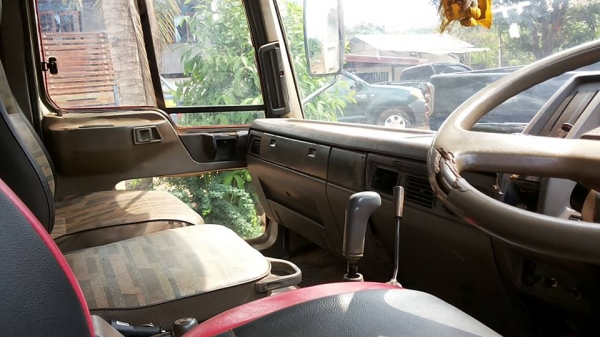 **1,300,000 บ.ต่อรอง**ขาย10ล้อ2เพลาดั้ม HINO FM3M-240HP FM3MNKD M10C-240แรงปี45 เครื่องเดิมเกียร์เดิม แน่น แห้ง แรงดี ไม่เยิ้ม เกียร์ดีไม่หลุดไม่หอน ช่วงล่างเดิม สโลวเดิม คัสซีดี ไม่ปะไม่ดาม กระบะดั้มเนียมสภาพดี พื้นดีข้างดีไม่ผุ ไม่โก่ง หัวเก๋งเดิม ภายใน **1,300,000 บ.ต่อรอง**ขาย10ล้อ2เพลาดั้ม HINO FM3M-240HP FM3MNKD M10C-240แรงปี45 เครื่องเดิมเกียร์เดิม แน่น แห้ง แรงดี ไม่เยิ้ม เกียร์ดีไม่หลุดไม่หอน ช่วงล่างเดิม สโลวเดิม คัสซีดี ไม่ปะไม่ดาม กระบะดั้มเนียมสภาพดี พื้นดีข้างดีไม่ผุ ไม่โก่ง หัวเก๋งเดิม ภายใน