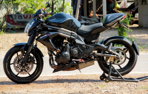 ขายER6Nปี2012ทะเบียนภาษ๊ไม่ขาดเครื่องกริบๆไม่มีล้ม ไม่มีชน ขายพร้อมของแต่งครับตามรูปทุกอย่างครับไม่มีถอดราคา188000พร้อมส่งไปรษณี