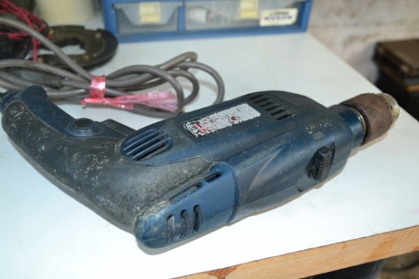 สว่านกระแทก Ryobi