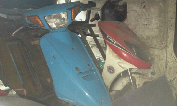 ขายปากกาจับของกับรถป๊อบและรถไฟฟ้า