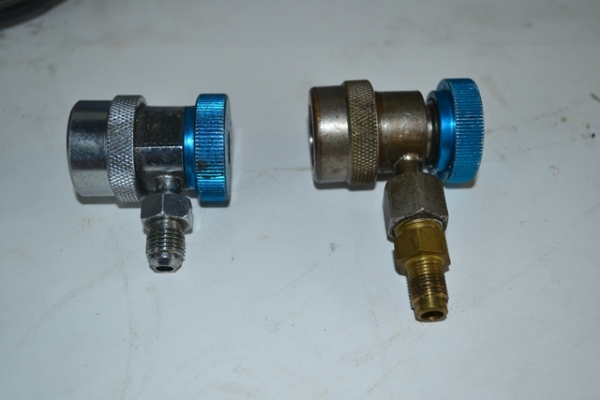 หัวเติมนำ้ยาแอร์รถยนต์ด้านความดันต่ำขายรวม2ตัว