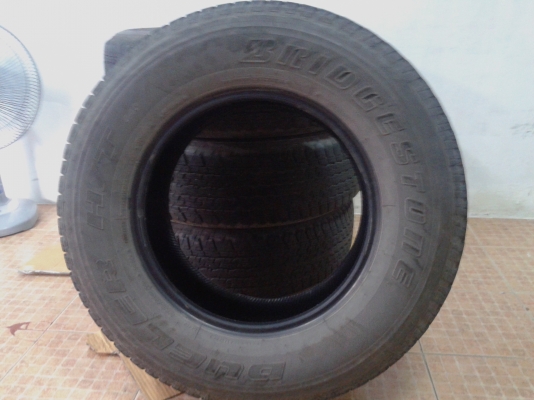 ยาง BRIDGESTONE 245/70/16 ปี 12 ยาง BRIDGESTONE 245/70/16 ปี 12
