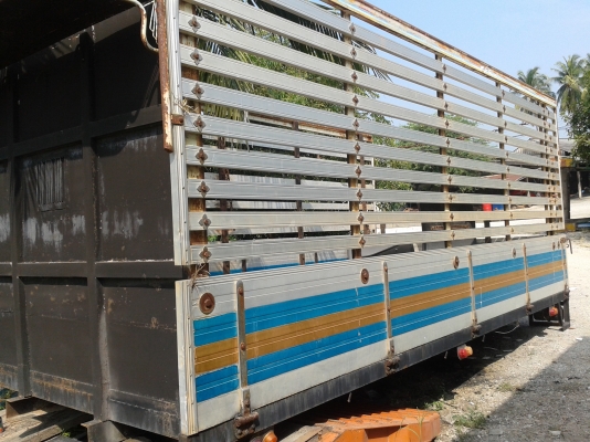 กระบะอลูมิเนียม สวย ๆ ครับ  ยาว 5.50 ม